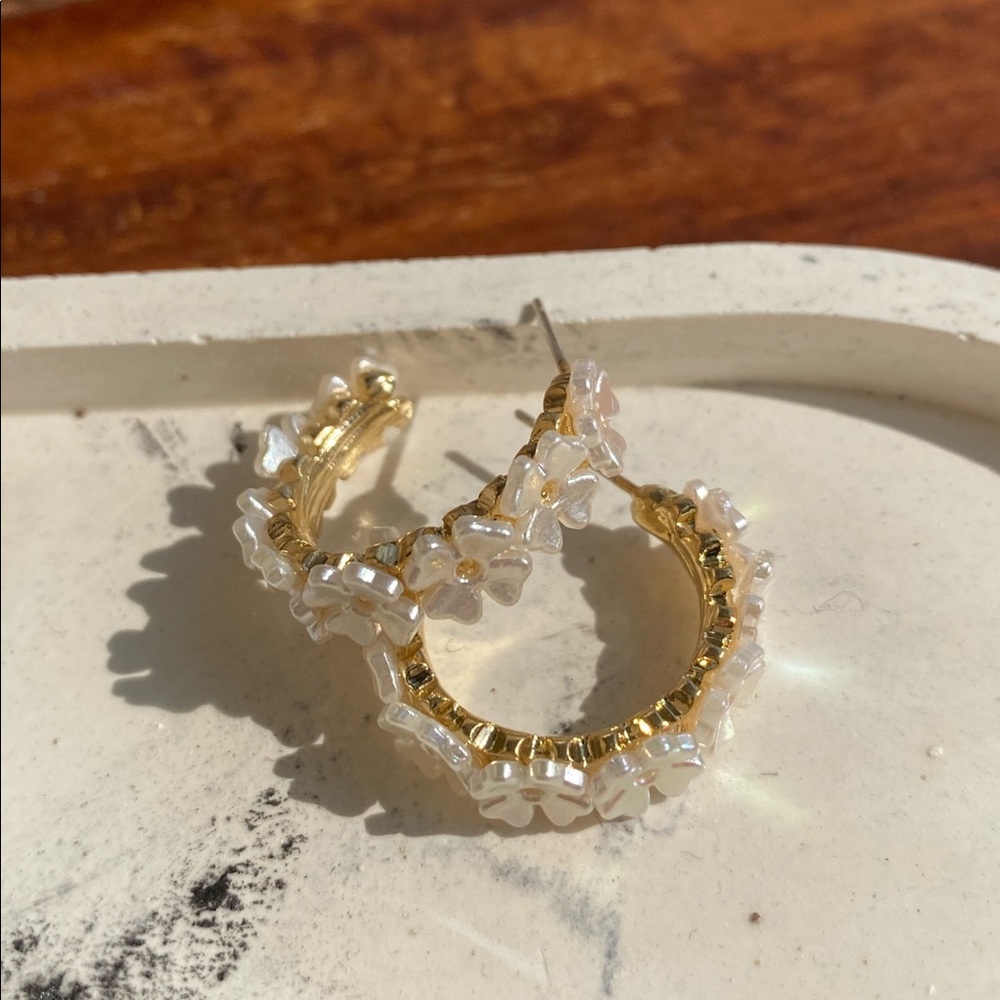Nymeria petal earrings